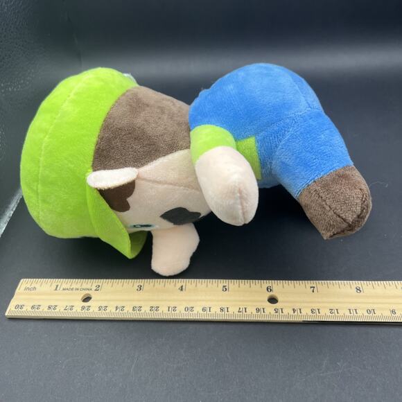 Luigi Super Mario Plush 8” With Plastic Suction Cup No Tags - Picture 8 of 8
